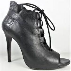 Women’s Wild Diva Black Faux Leather Open Toes Heel Booties Size 7.5 US!